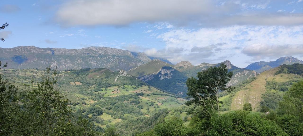 Arenas de Cabrales, Ángel Inguanzo Exterior foto